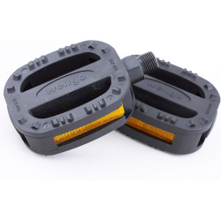 Педали Wellgo LU-P21, пластиковые, с отражателями, 1/2" детские, 90*65*31мм, 294г, черные, 6-190445, черный Педали Wellgo LU-P21, пластиковые, с отражателями, 1/2" детские, 90*65*31мм, 294г, черные, 6-190445, черный