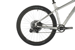 Велосипед STINGER ZETA EVO 27.5" (2021), рама 18" (165-175 см), серебристый Велосипед STINGER ZETA EVO 27.5" (2021), рама 18" (165-175 см), серебристый