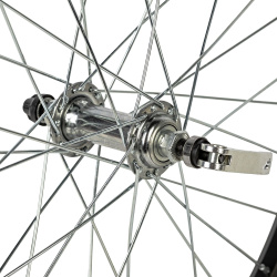 Колесо 20" переднее, одинарный алюм.обод 32H, стал. втулка с насып. полшип., эксц., черный Колесо 20" переднее, одинарный алюм.обод 32H, стал. втулка с насып. полшип., эксц., черный